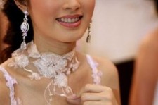 南京人妖皇后(中国富豪娶人妖皇后)
