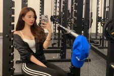 南京我是一名瑜伽锻练外加兼职模特(我是一名瑜伽锻练外加兼职模特小说)