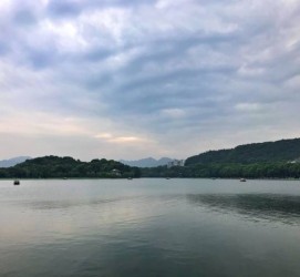 南京杭州自助游(杭州自助游旅游攻略)