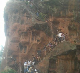 南京乐山旅游攻略(乐山旅游攻略自由行路线推荐)