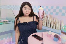 南京胖模(胖模特穿衣搭配图片)