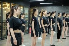 南京兼职模特进修班(学生怎么兼职模特)