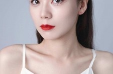 南京兼职模特要打点模卡吗(兼职做模特要交钱拍模卡)