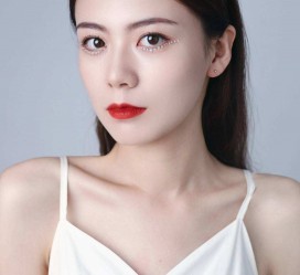 南京兼职模特要打点模卡吗(兼职做模特要交钱拍模卡)