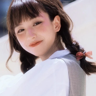 南京伴游女生郑晓晴的资料