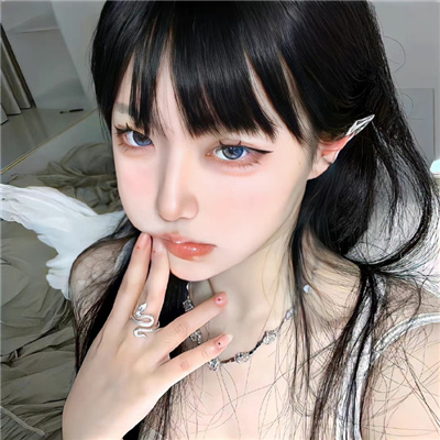 南京伴游女生杨悦澜的资料