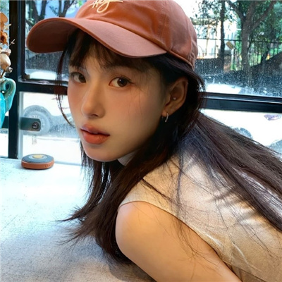 南京伴游女生杨梦研的资料